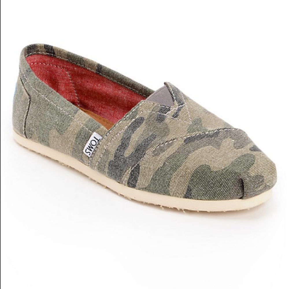 Camo Toms